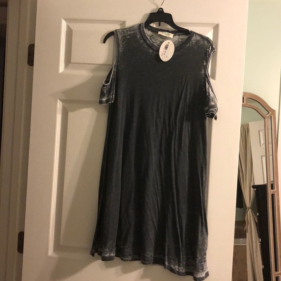 Peach Love California Dresses & Skirts - NWT Peavh Love T-shirt dress Peach Love California Dresses & Skirts - NWT Peavh Love T-shirt dress
